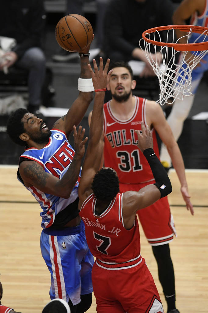 公牛碾压江苏队，欧文高光表现