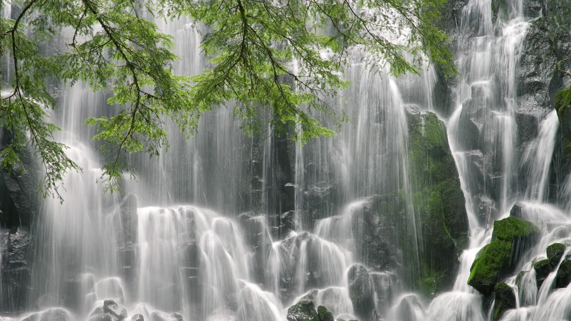 一夜双城记,迪马利亚奔袭14公里创史,玻利维亚高原风暴席卷土耳其