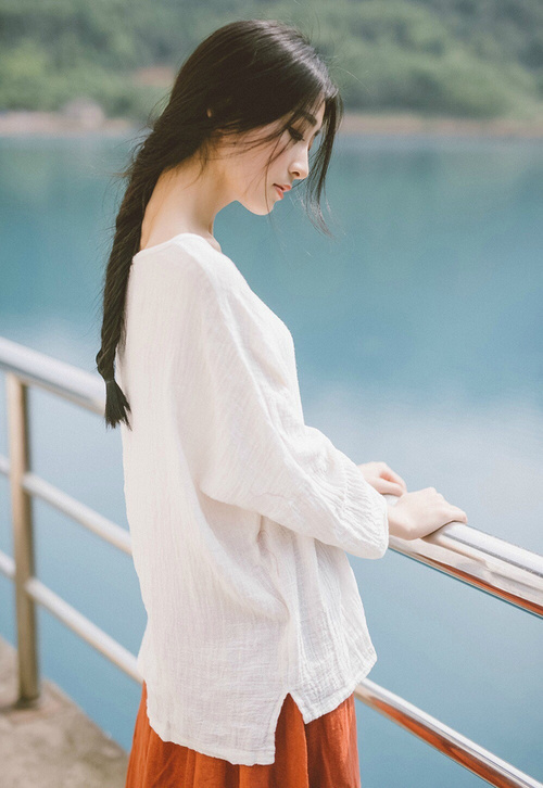冷门、资本与后卫的觉醒，当阿克的影子覆盖绿茵场